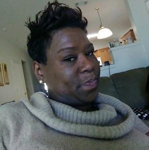 Meet your Posher, Carmelita